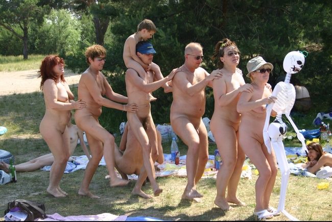 Naturists Foto - Kiew in natürlicher Freiheit